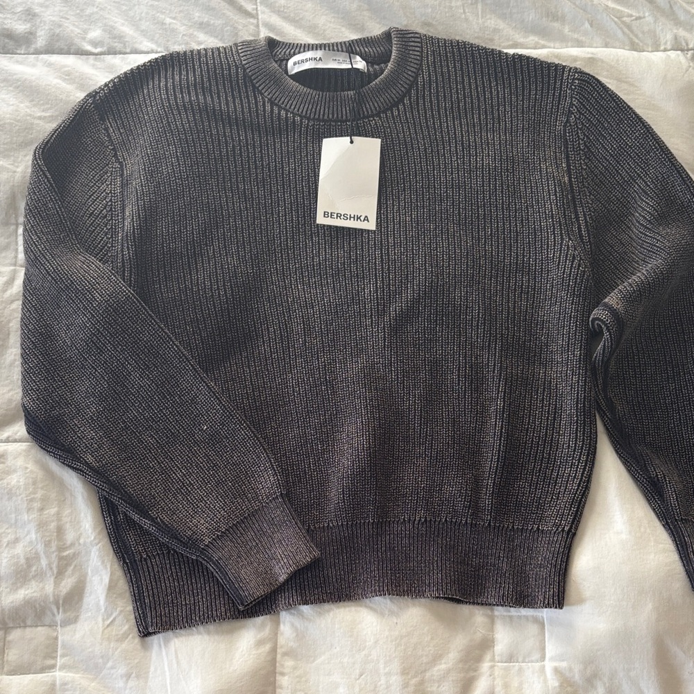 Bershka Men’s Dark Gray Crew Neck Sweater